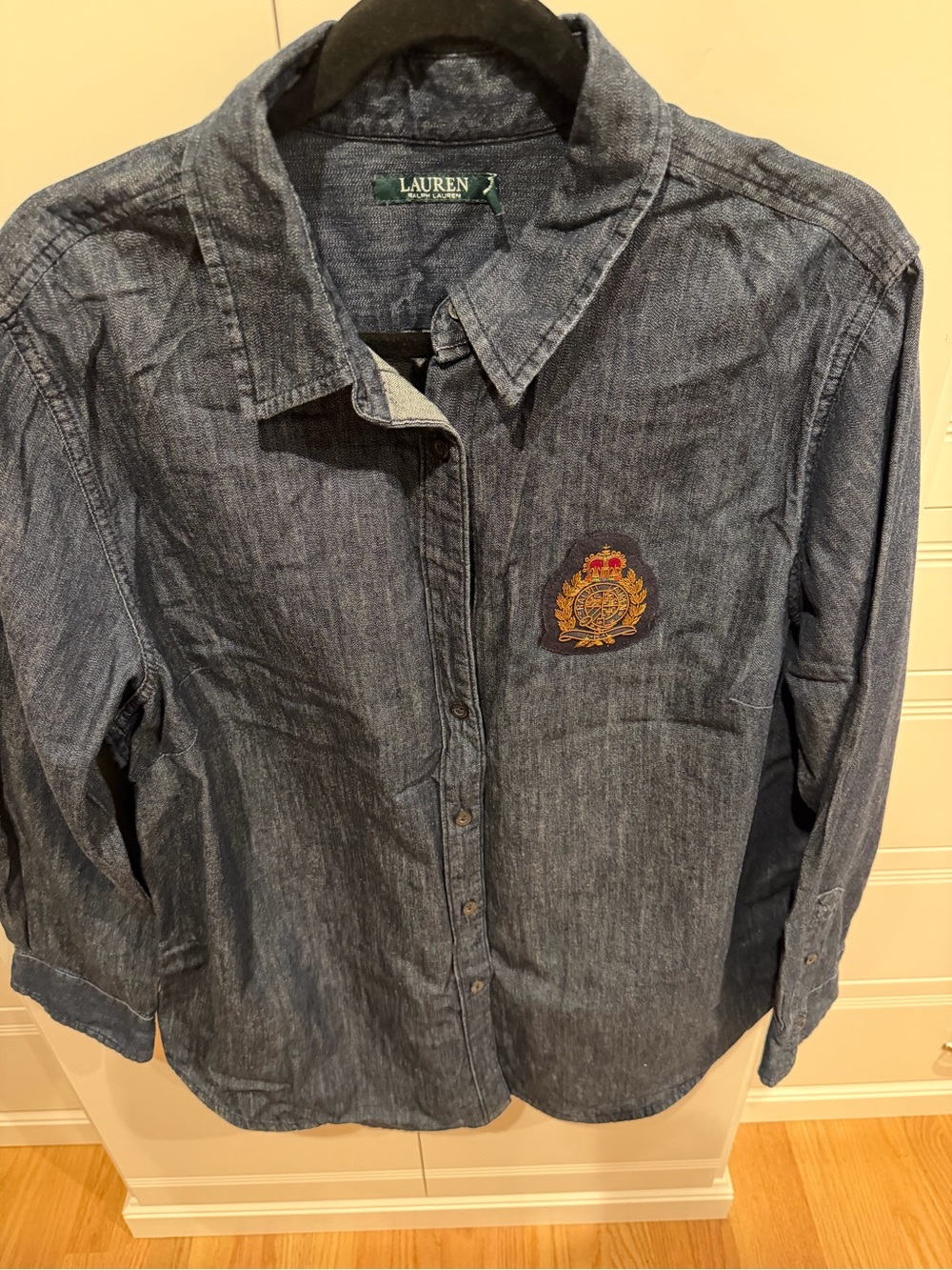 Women’s shirt